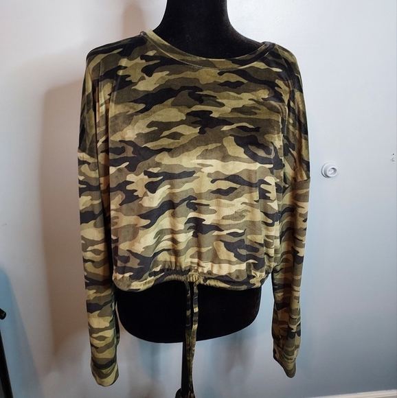 No Boundaries Size XXXL(21) Super Soft Camo Long Sleeve Shirt Cropped Top - Picture 1 of 7
